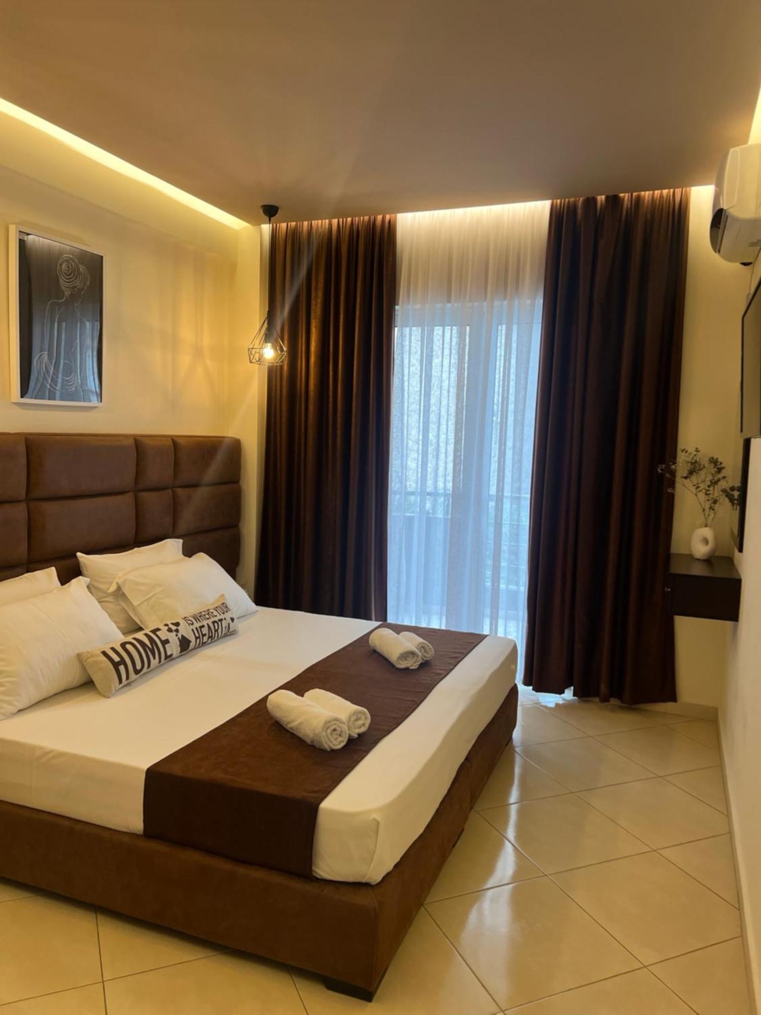 Ansi Paradiso Apartaments Sarande Bagian luar foto
