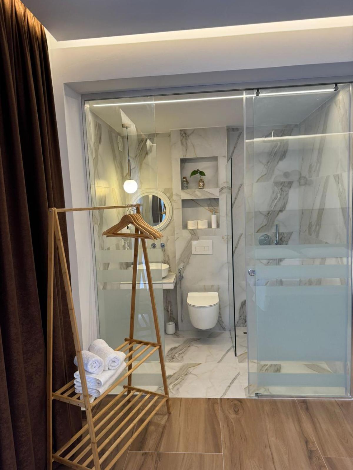 Ansi Paradiso Apartaments Sarande Bagian luar foto