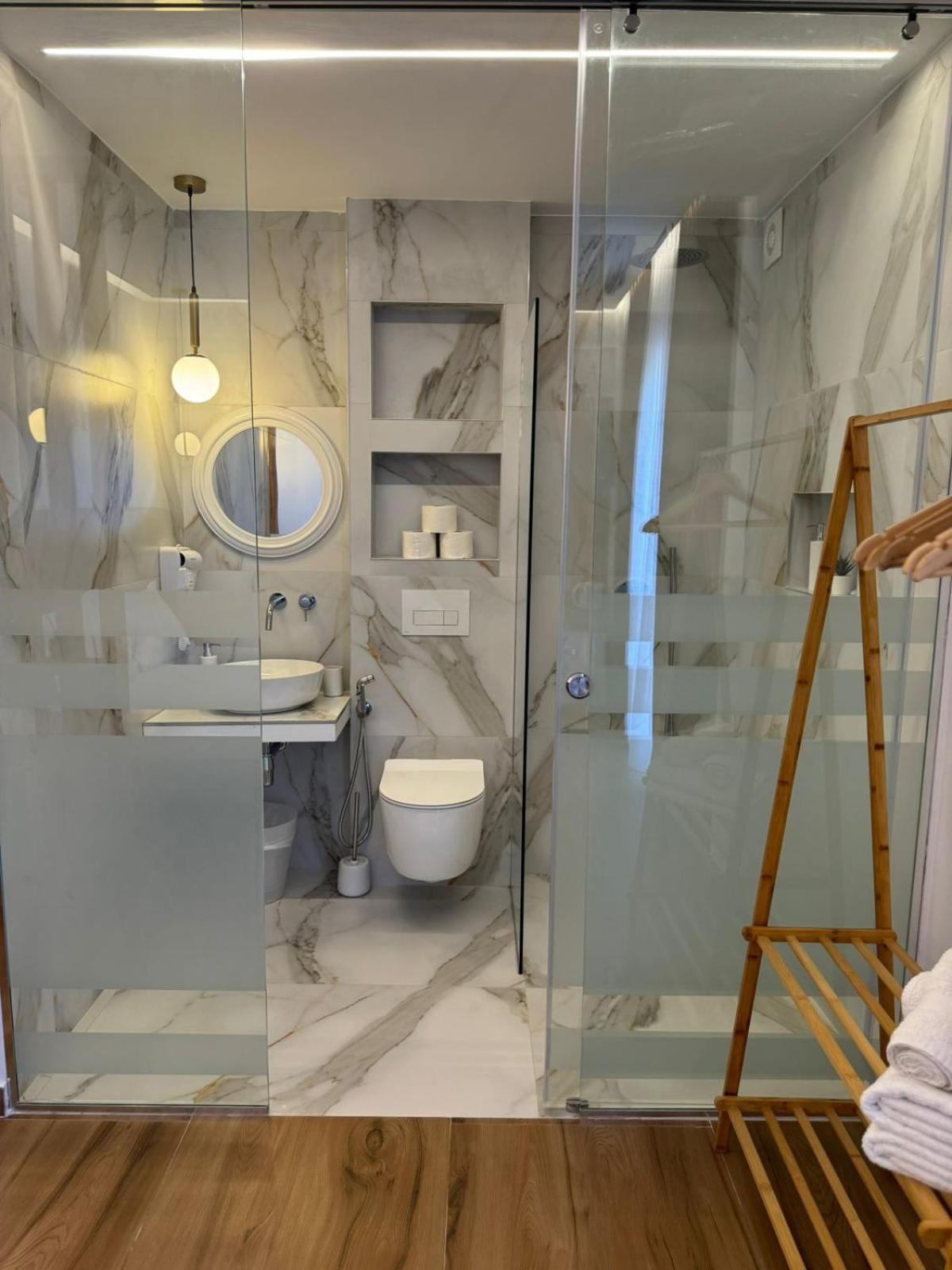 Ansi Paradiso Apartaments Sarande Bagian luar foto
